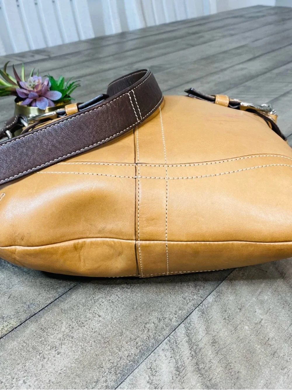 Coach Soho Slim Duffle 1453 Shoulder Bag Tan Leather Brown Crossbody Bag Purse - Picture 8 of 12